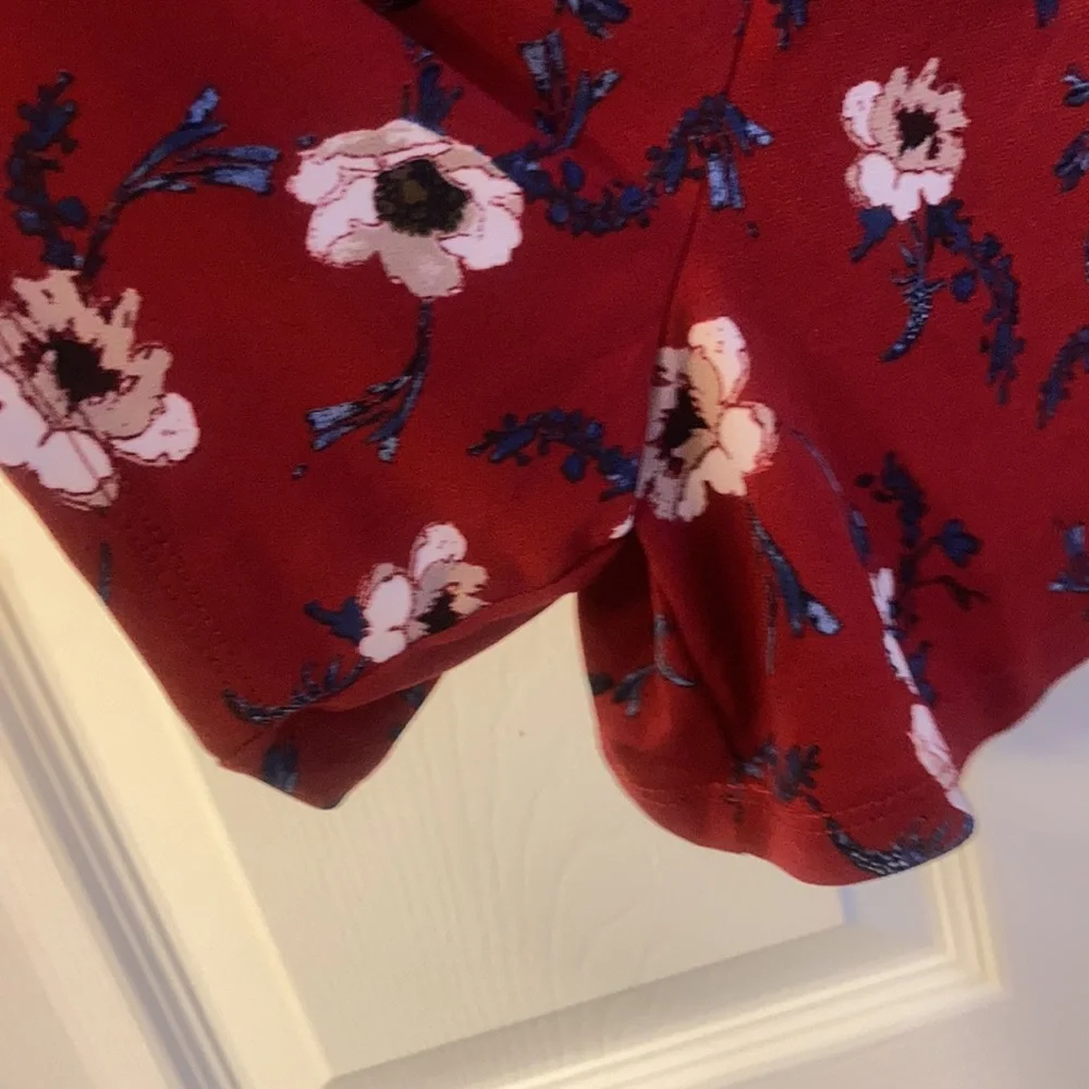 NWOT Size XS romper shorts with adjustable straps and pockets! - Picture 5 of 6